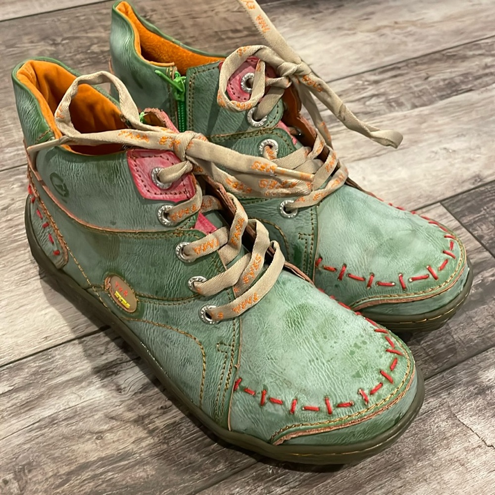 TMA EYES Women's Handmade Quilted Leather Classical Lace up Ankle boots